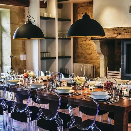 Large 16th Century Farm Estate In Dordogne بيت للعطل *