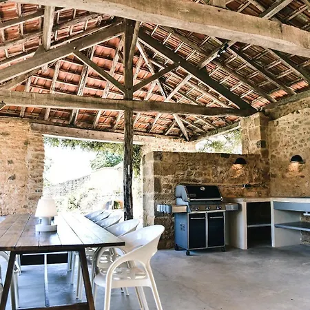 بيت للعطل Large 16th Century Farm Estate In Dordogne