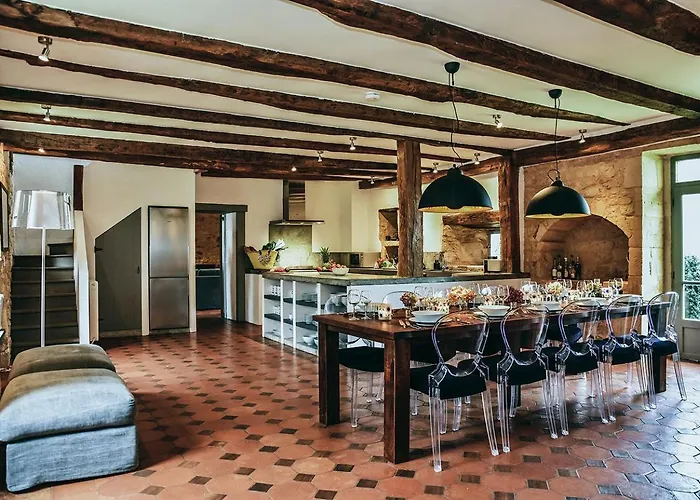 Large 16th Century Farm Estate In Dordogne Sainte-Croix-de-Beaumont