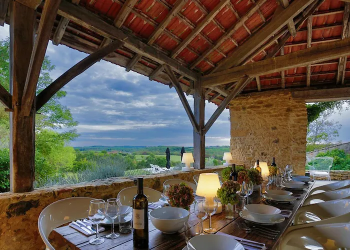Large 16th Century Farm Estate In Dordogne Dom wakacyjny