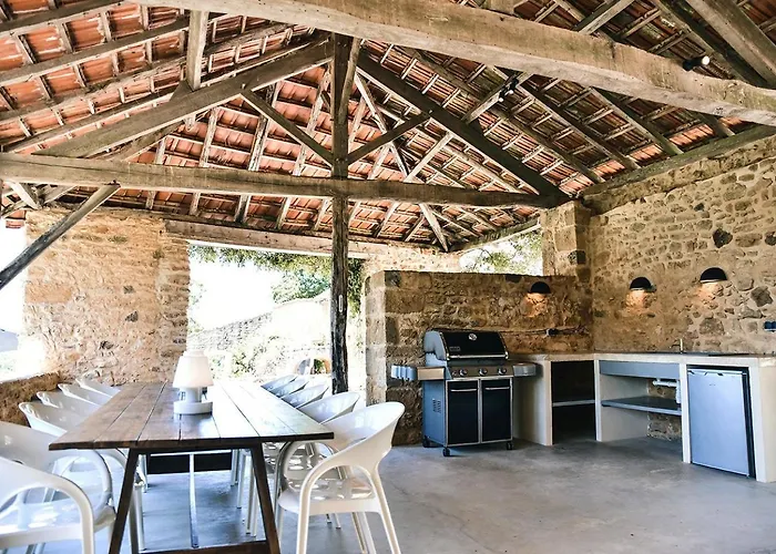 Σπίτι διακοπών Large 16th Century Farm Estate In Dordogne